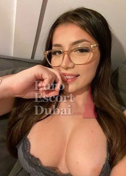 Lyuba, 27, escort in Dubai — blonde hair, 168 cm (photo 5 of 6)