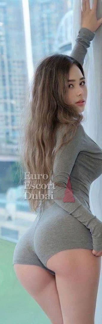 Dilara, 22, escort in Dubai — 170 cm, blonde hair (photo 9 of 13)