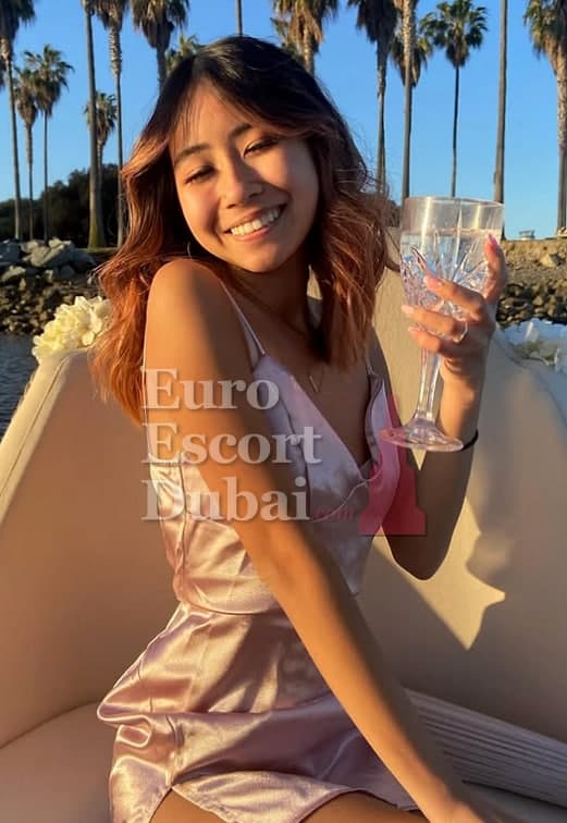 Busaba, 25, escort in Dubai — 168 cm, black hair (photo 8 of 8)