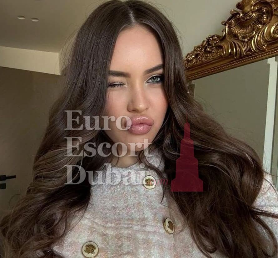 Kamilla, 23, escort in Dubai — brown hair, Russian (photo 10 of 13)