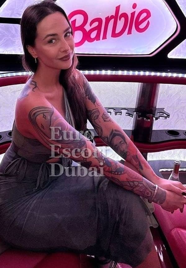 Roxana Skye, 27, escort in Dubai — 170 cm, brown hair (photo 3 of 13)