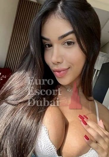Alana, 23, escort in Dubai — Brazilian, 170 cm (photo 8 of 13)