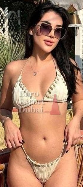 Emilie, 27, escort in Dubai — 165 cm, brown hair (photo 6 of 8)