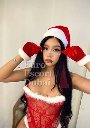 Thais, 19, escort in Dubai — black hair, Brazilian (photo 10 of 11)