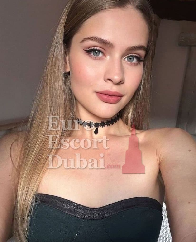 Megan, 22, escort in Dubai — blonde hair, French (photo 1 of 6)
