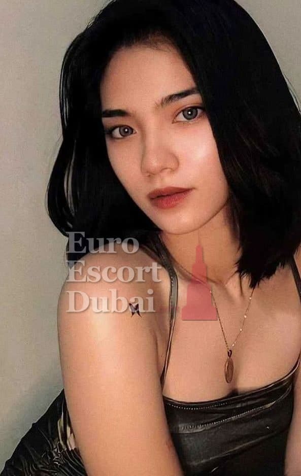 Li, 24, escort in Dubai — Malaysian, 165 cm (photo 2 of 5)