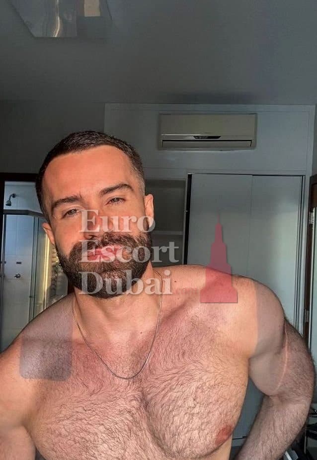 Mario, 29, escort in Dubai — black hair, 185 cm (photo 1 of 13)