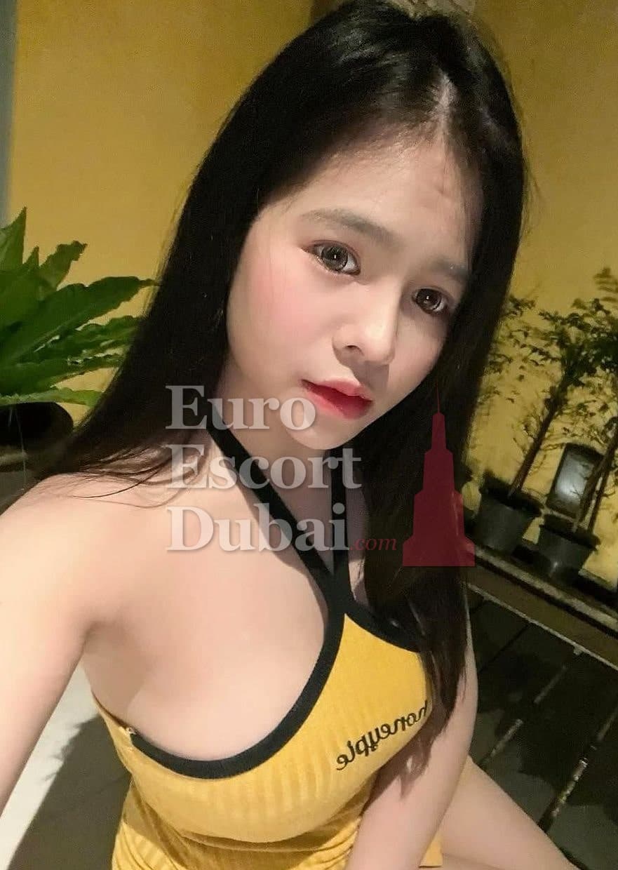 Charmaine, 24, escort in Dubai — 155 cm, black hair (photo 6 of 6)