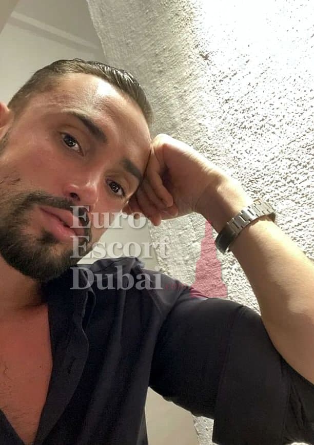 Asher, 29, escort in Abu Dhabi — black hair, 183 cm (photo 7 of 7)