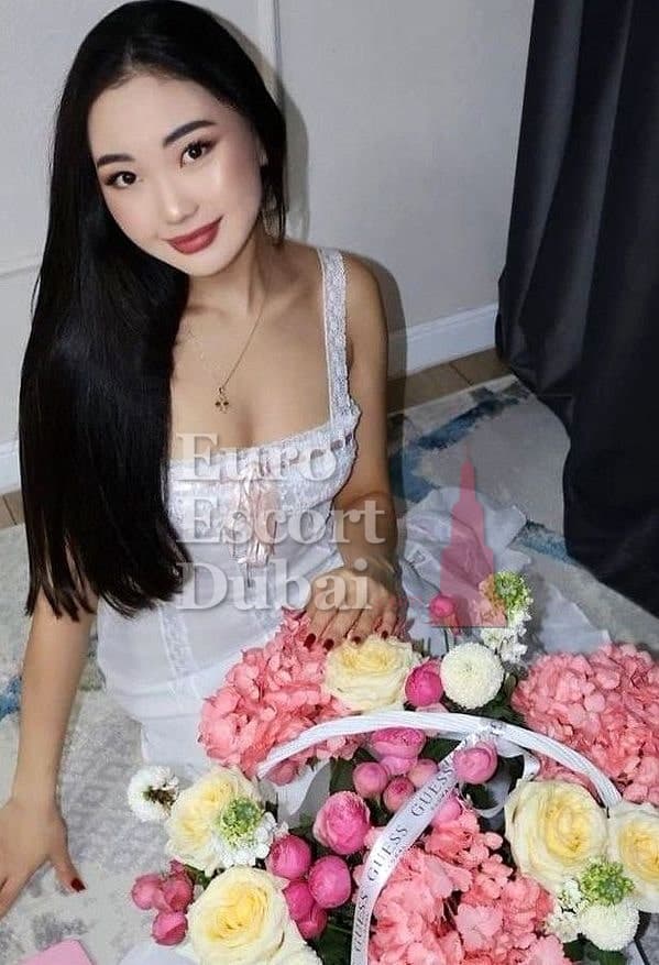 Gulnoza, 21, escort in Dubai — Kazakh, 166 cm (photo 8 of 13)