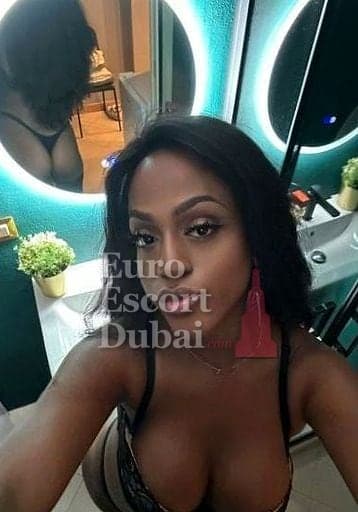 Ana, 23, escort in Dubai — black hair, Brazilian (photo 4 of 13)