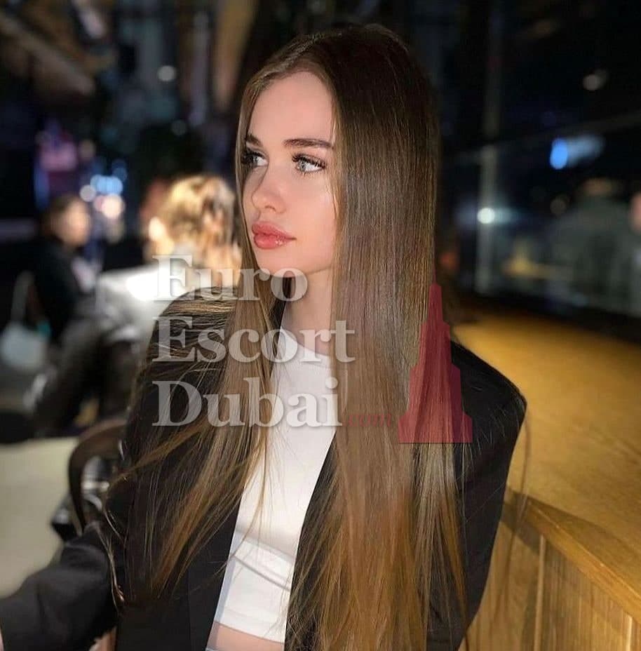Angelica, 24, escort in Dubai — 170 cm, blonde hair (photo 2 of 7)