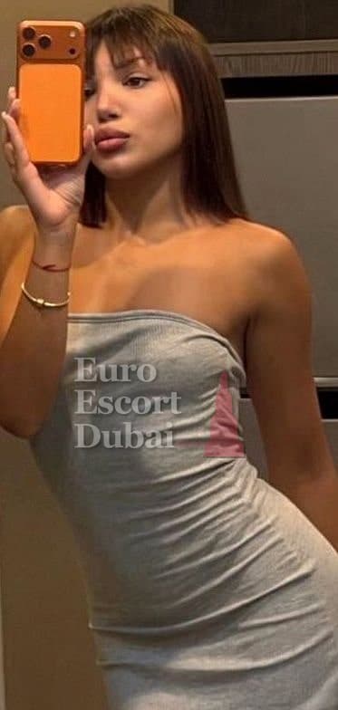 Milena, 22, escort in Dubai — 160 cm, black hair (photo 9 of 13)