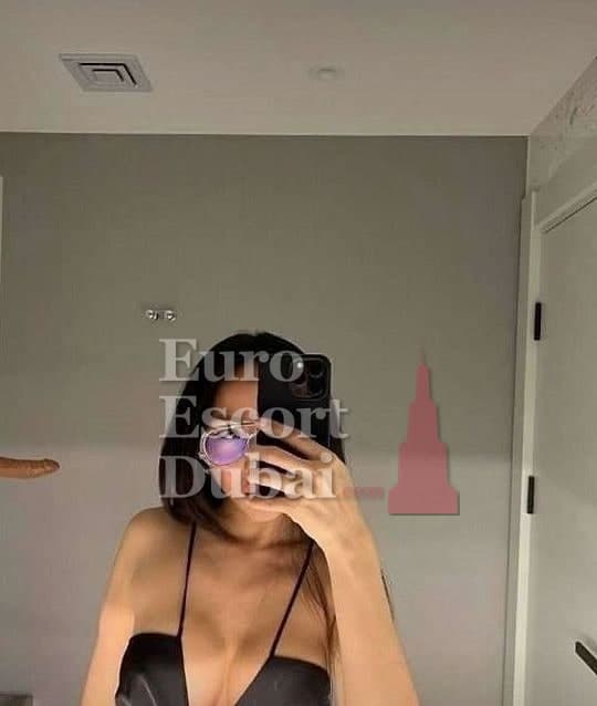 Tatiana, 28, escort in Dubai — 170 cm, brown hair (photo 2 of 8)