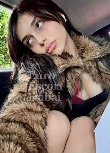 Iasmin, 18, escort in Dubai — Brazilian, 167 cm (photo 2 of 9)