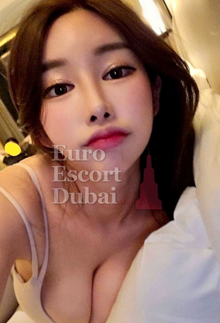 Sayaka, 26, escort in Dubai — Malaysian, 165 cm (photo 2 of 5)
