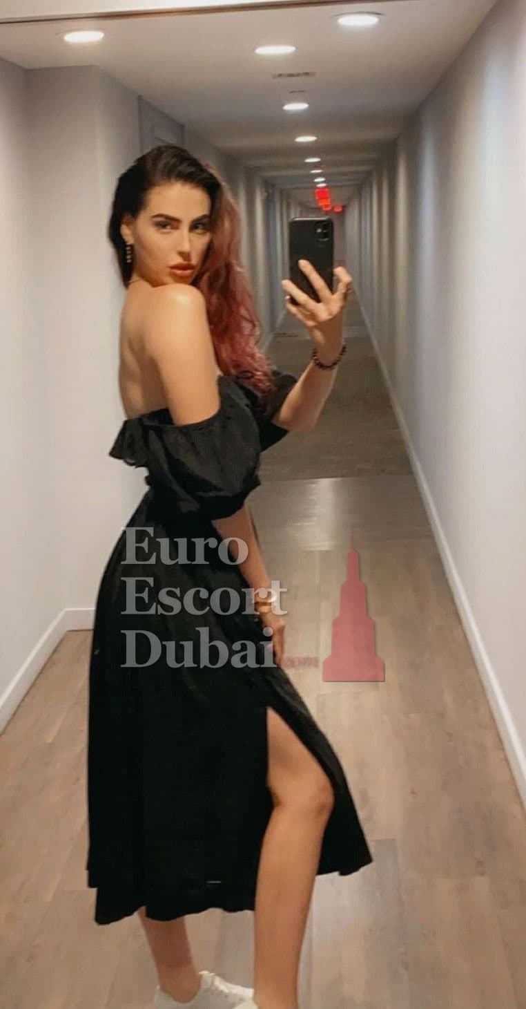 Aya, 26, escort in Dubai — 168 cm, brown hair (photo 6 of 8)