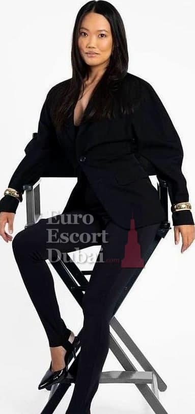 Wilma, 28, escort in Dubai — 168 cm, black hair (photo 12 of 13)