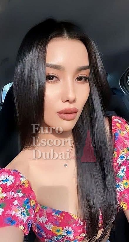 Randa, 24, escort in Al Ain — black hair, Qatari (photo 4 of 8)