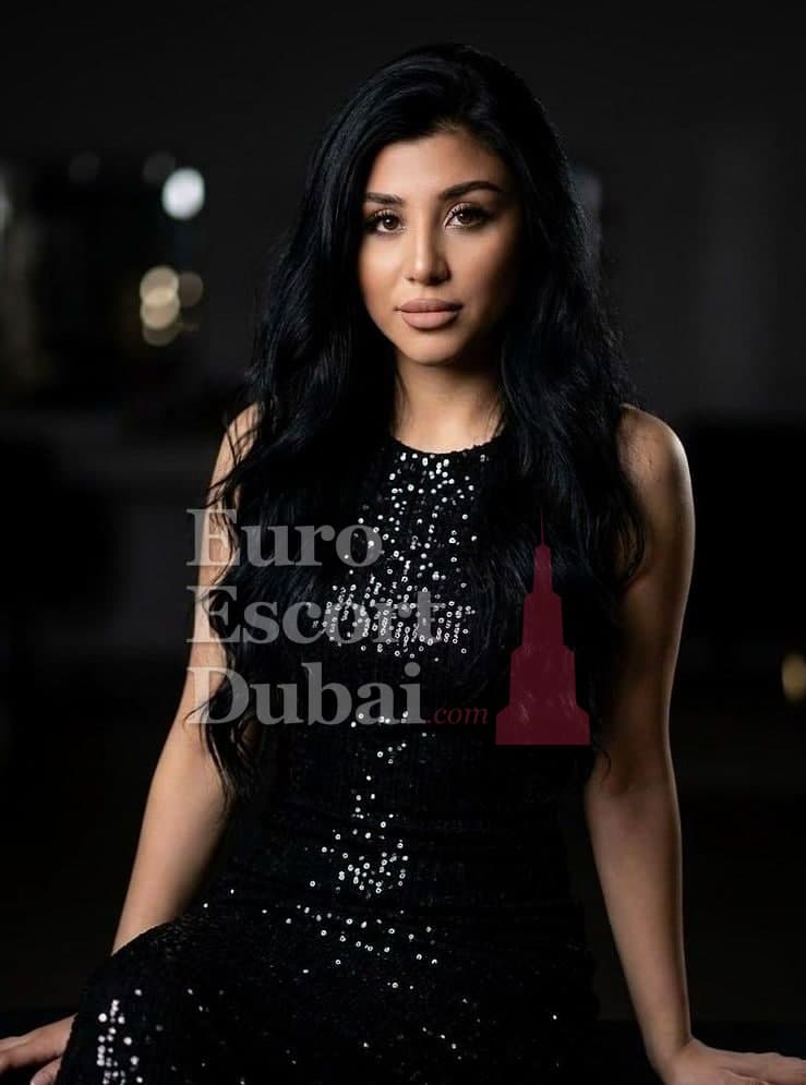Saule, 22, escort in Dubai — black hair, Kazakh (photo 10 of 13)