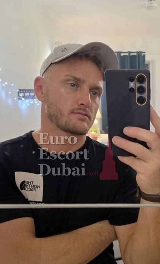 Remi, 32, escort in Sharjah — 180 cm, blonde hair (photo 4 of 11)