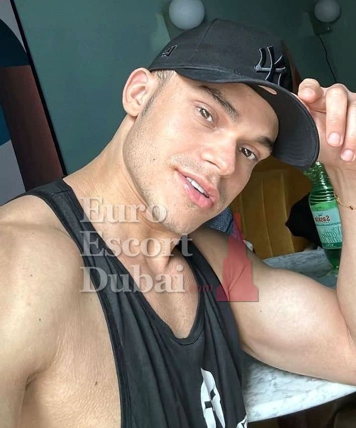 Fares, 27, escort in Dubai — black hair, 183 cm (photo 5 of 13)