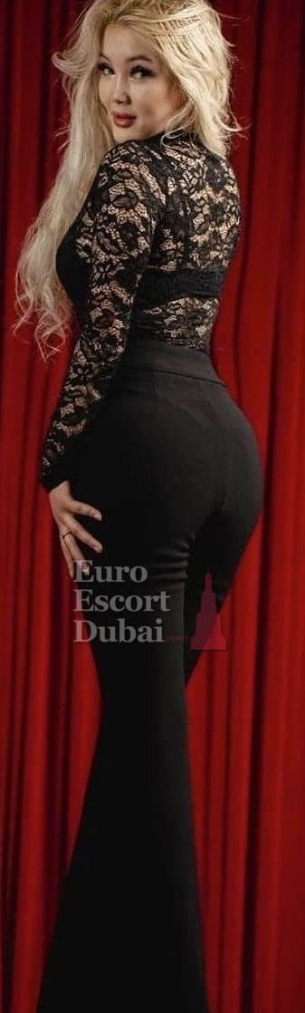 Zukhra, 23, escort in Sharjah — blonde hair, Kyrgyz (photo 10 of 13)