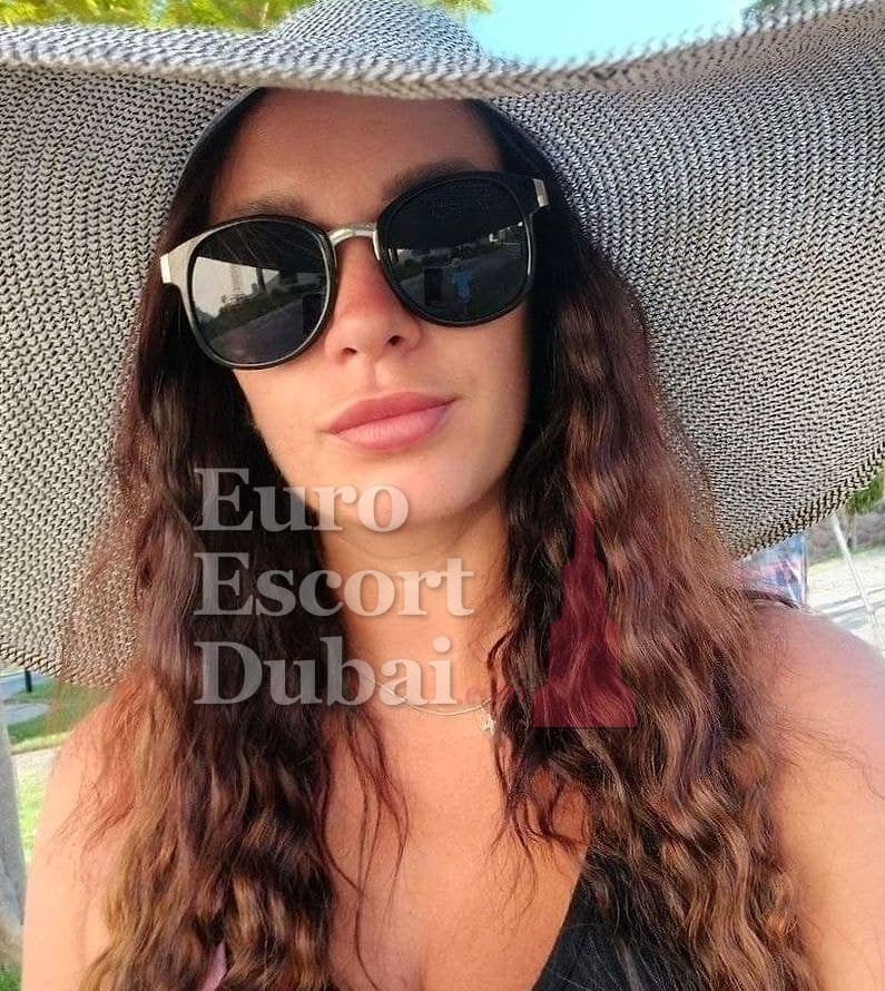 Anna, 33, escort in Dubai — brown hair, Belarusian (photo 13 of 13)