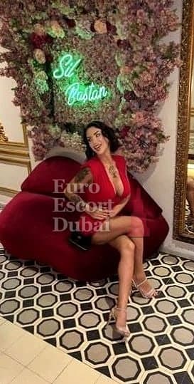Agustina, 25, escort in Sharjah — 167 cm, black hair (photo 9 of 13)