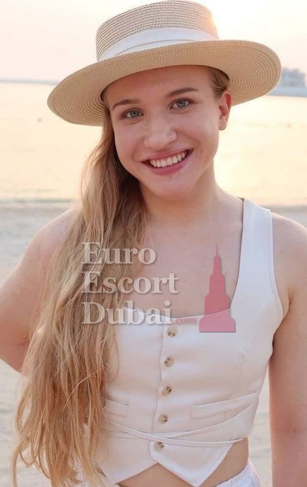 Darina, 20, escort in Dubai — 165 cm, blonde hair (photo 3 of 13)