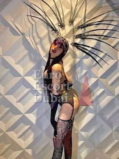 Antonella, 21, escort in Ajman — 180 cm, black hair (photo 12 of 13)