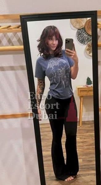 Oceane, 29, escort in Dubai — red hair, Belgian (photo 4 of 10)
