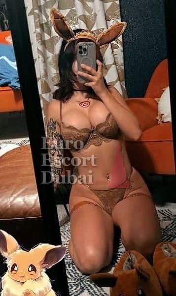 Oceane, 29, escort in Dubai — 172 cm, red hair (photo 3 of 10)