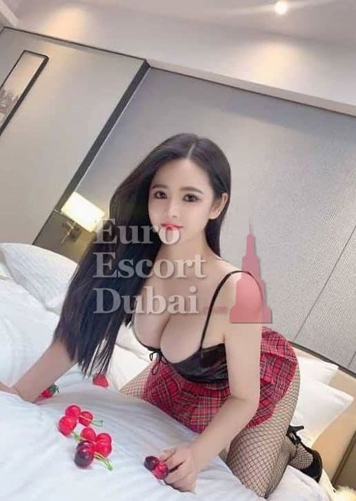 Hoa, 25, escort in Dubai — black hair, 168 cm (photo 1 of 4)