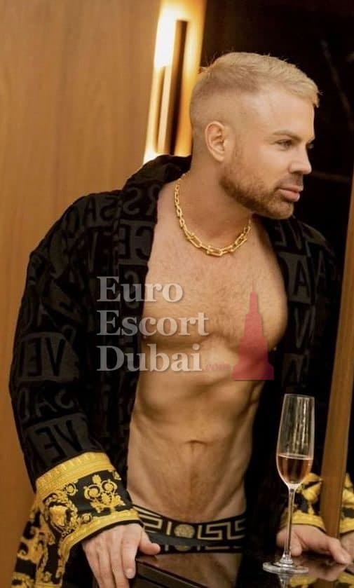 Max, 31, escort in Abu Dhabi — 178 cm, blonde hair (photo 8 of 13)