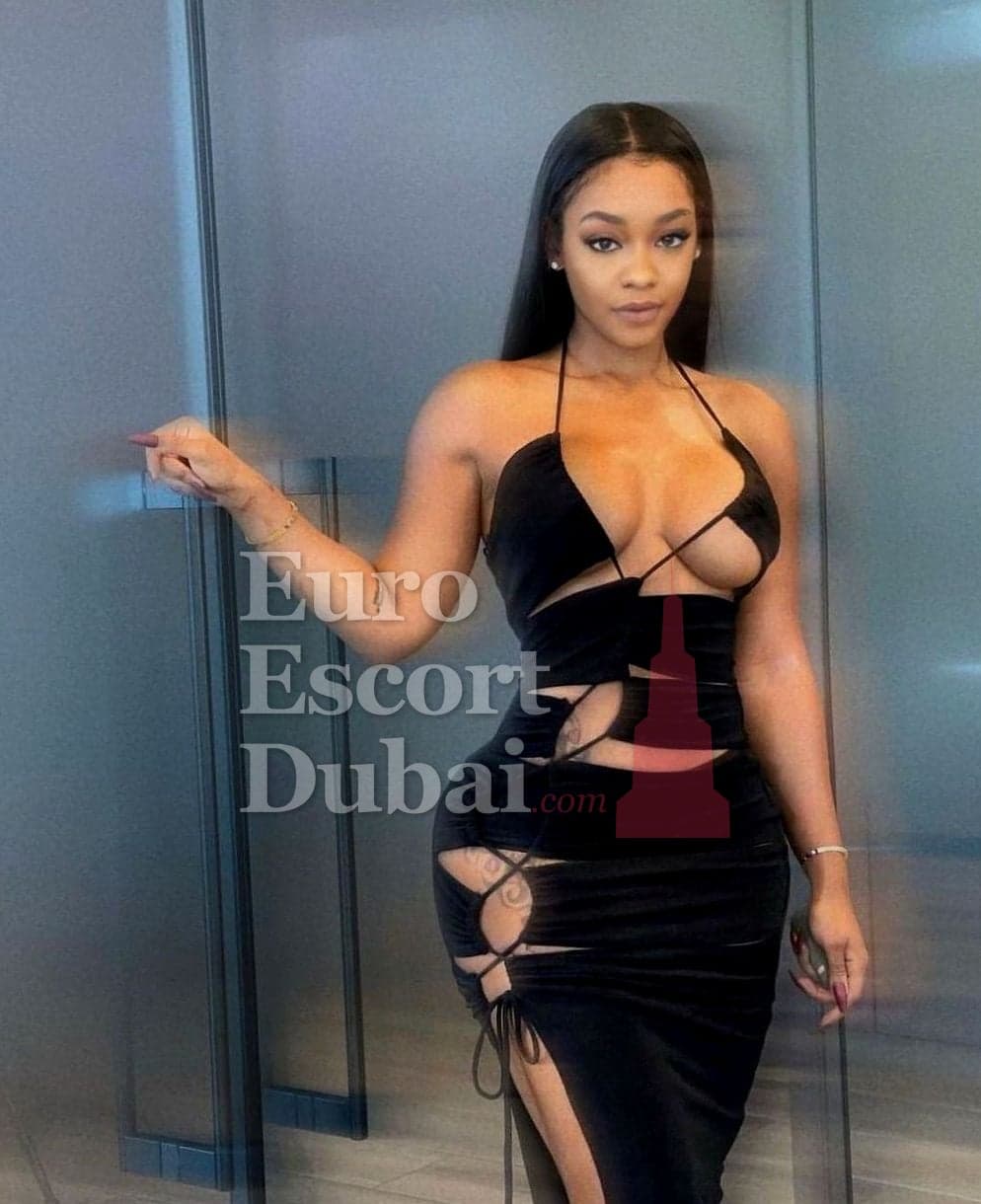 Raquel Ruby, 24, escort in Dubai — black hair, 168 cm (photo 1 of 4)
