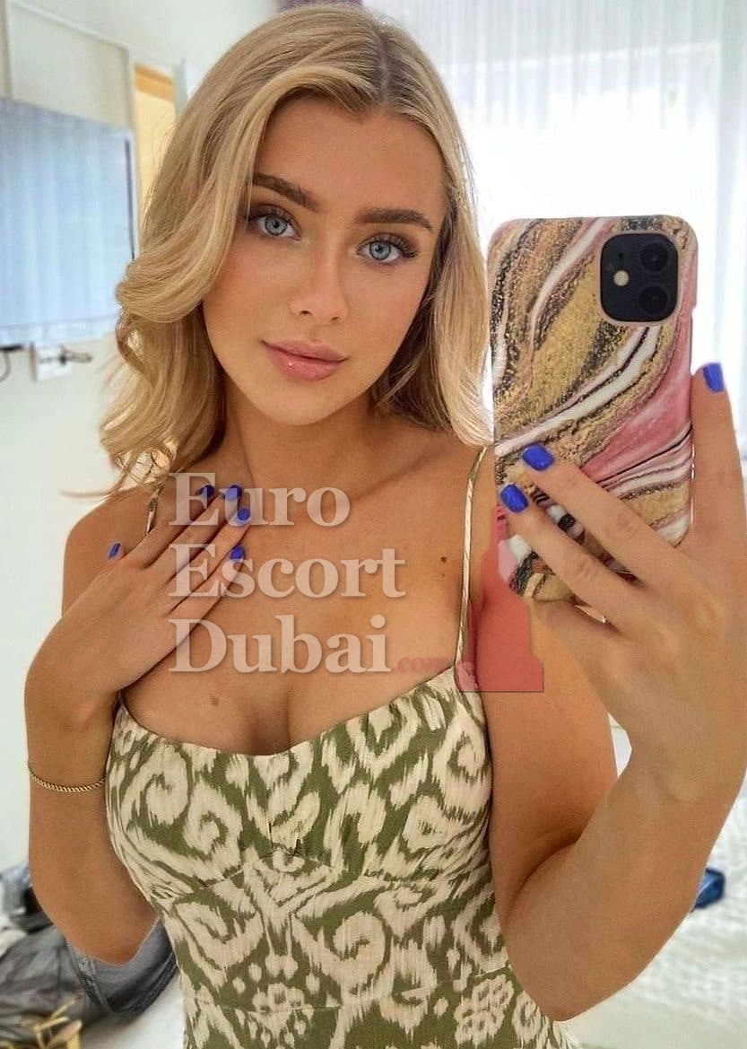 Vilma, 21, escort in Dubai — 170 cm, blonde hair (photo 3 of 6)
