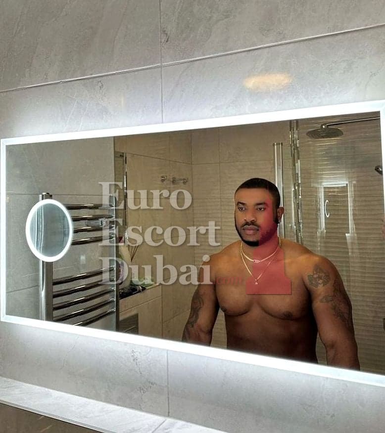 William, 29, escort in Dubai — black hair, 188 cm (photo 7 of 11)