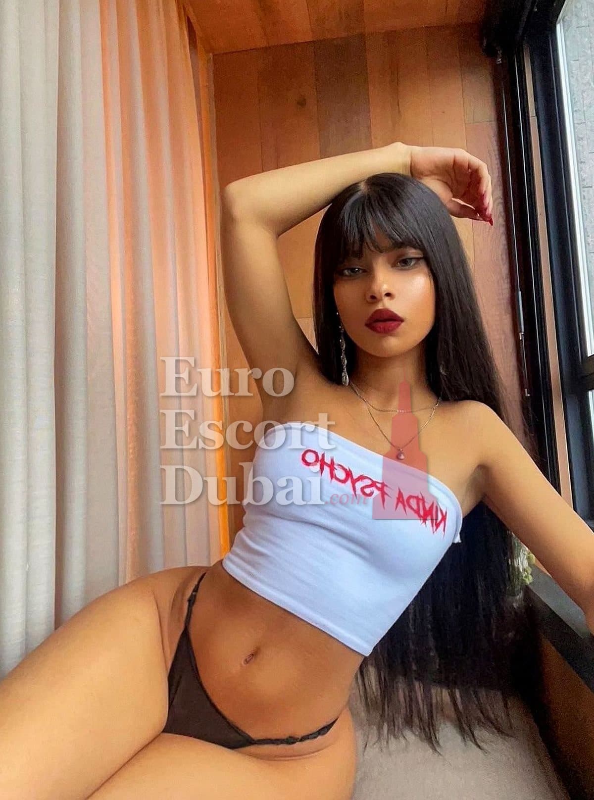 Khadija, 25, escort in Dubai — Emirati, 173 cm (photo 8 of 10)