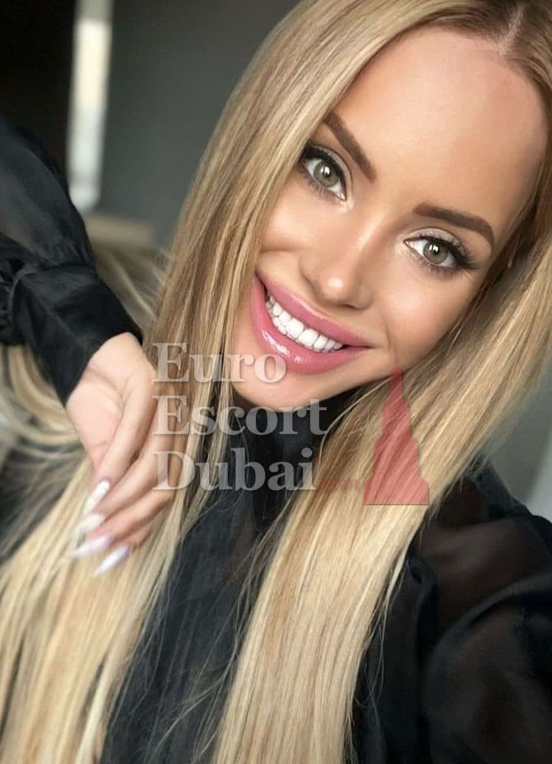 Iwona, 24, escort in Abu Dhabi — blonde hair, Russian (photo 7 of 8)
