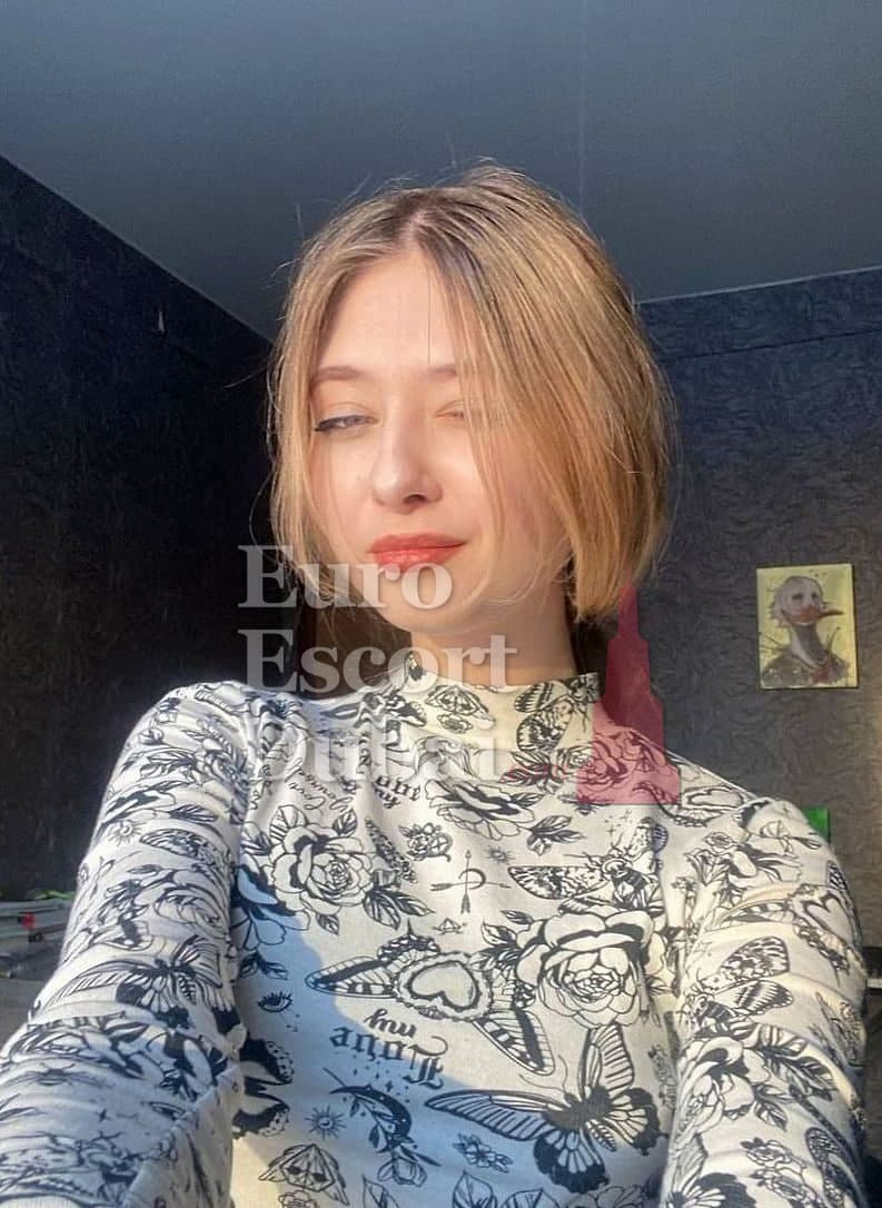 Halina Snow, 23, escort in Dubai — Russian, 163 cm (photo 2 of 4)