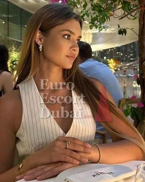 Liliya, 22, escort in Abu Dhabi — 167 cm, blonde hair (photo 6 of 11)