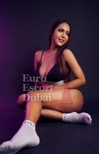Mika, 29, escort in Ajman — Chinese, 161 cm (photo 2 of 13)