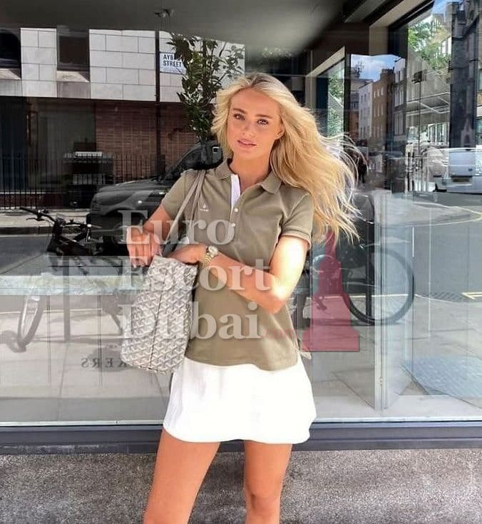 Eleni, 22, escort in Dubai — German, 172 cm (photo 5 of 6)