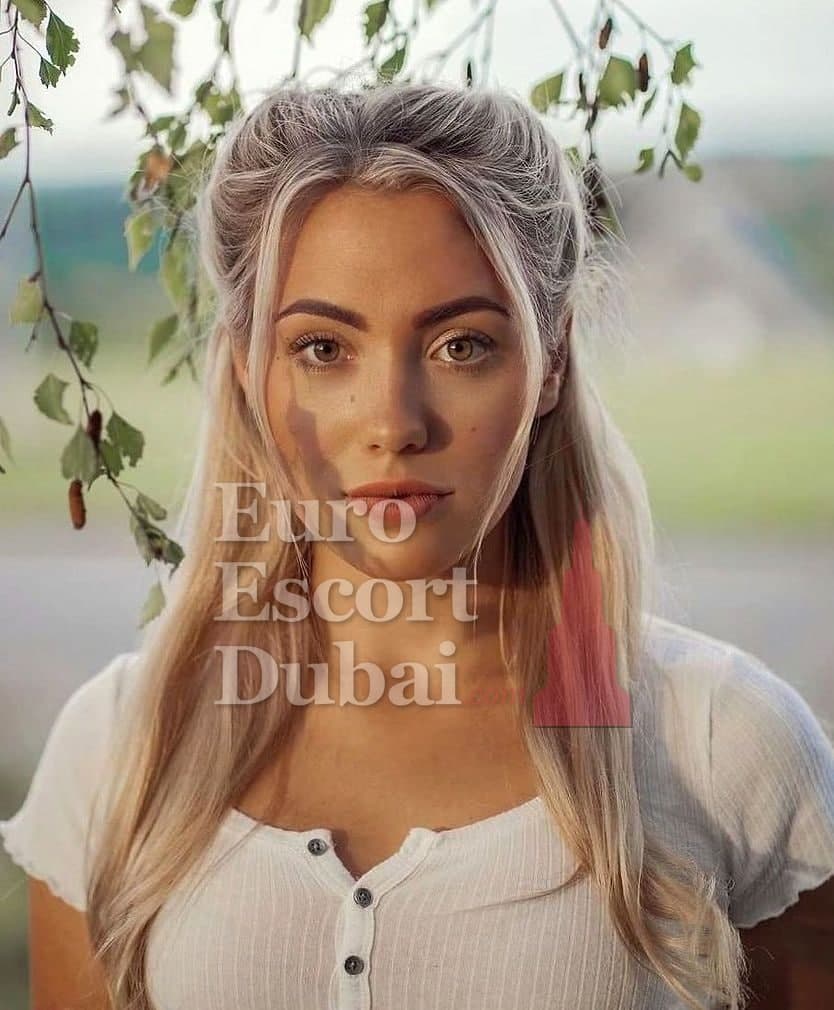 Tuba, 21, escort in Dubai — blonde hair, Turkish (photo 1 of 6)