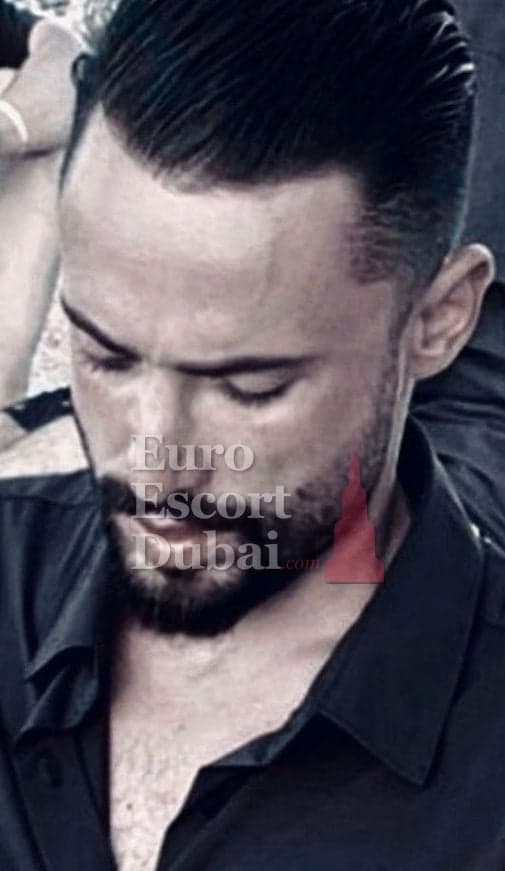 Asher, 29, escort in Abu Dhabi — black hair, 183 cm (photo 3 of 7)