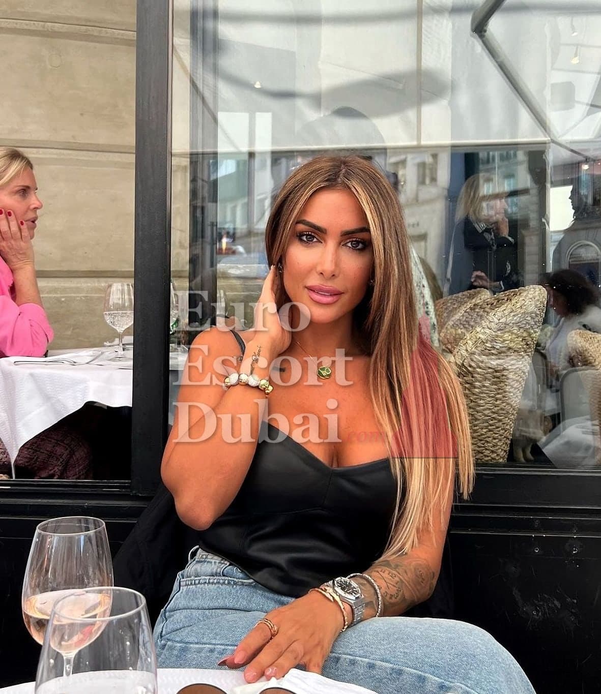 Mariam, 33, escort in Abu Dhabi — 173 cm, brown hair (photo 8 of 10)