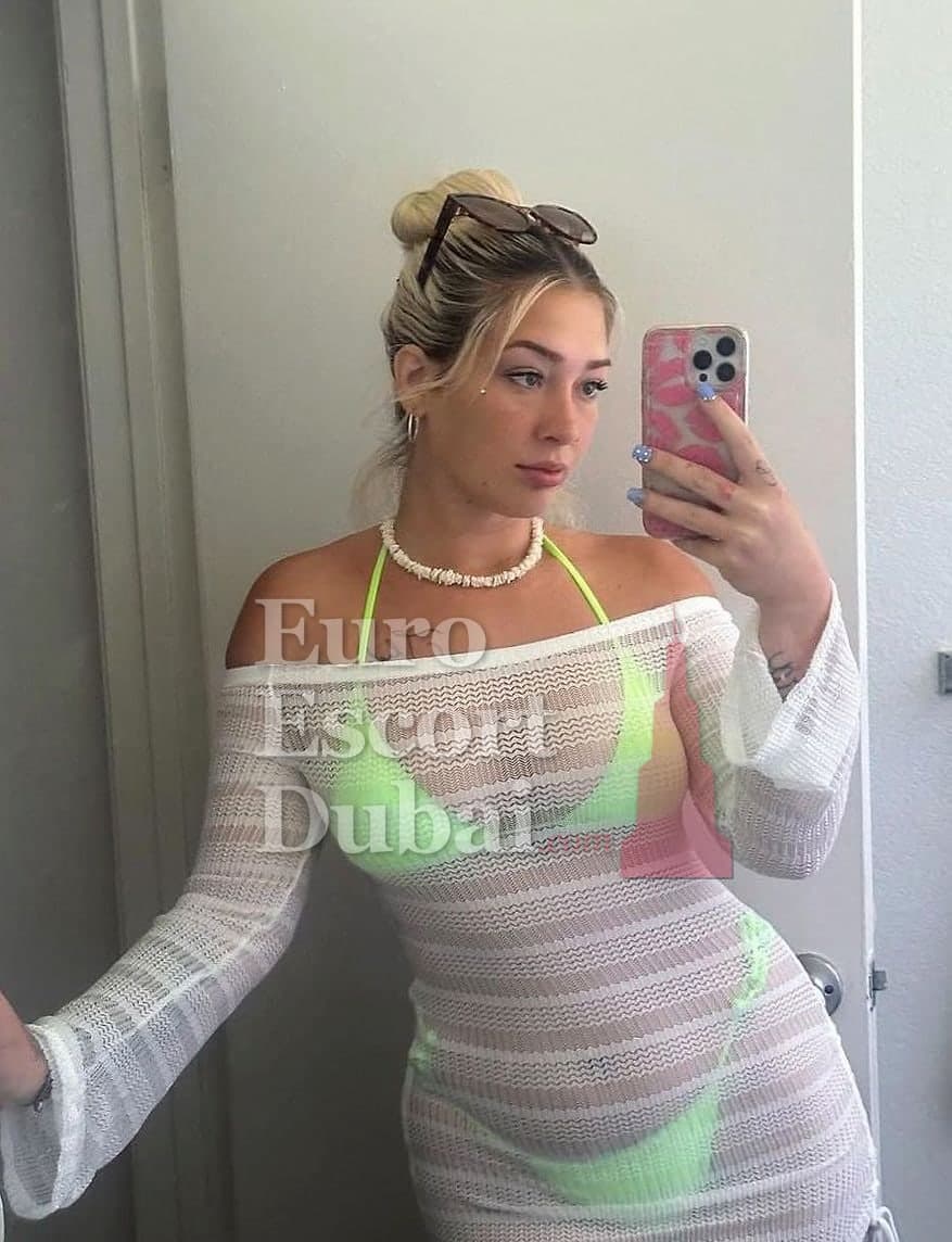 Harley, 28, escort in Dubai — brown hair, 157 cm (photo 5 of 10)
