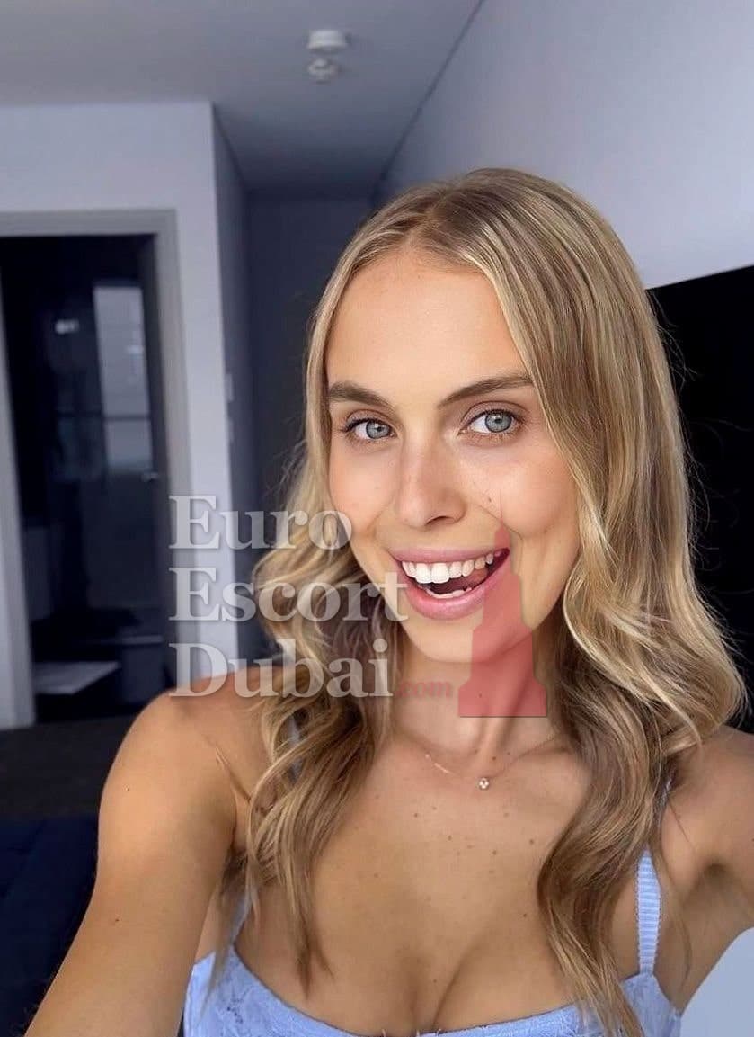 Yevgenia, 20, escort in Dubai — blonde hair, French (photo 1 of 5)