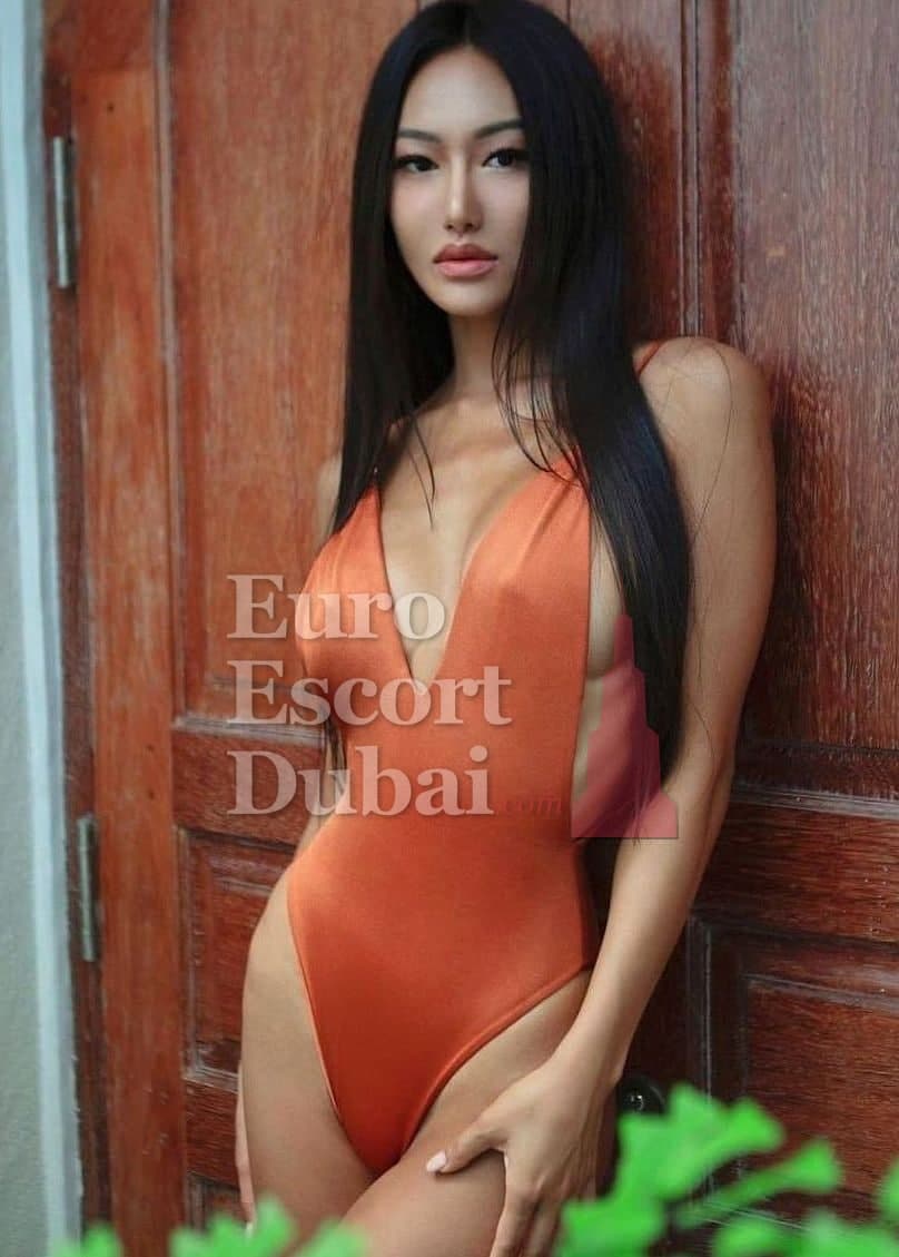 Nana, 23, escort in Dubai — French, 168 cm (photo 2 of 6)